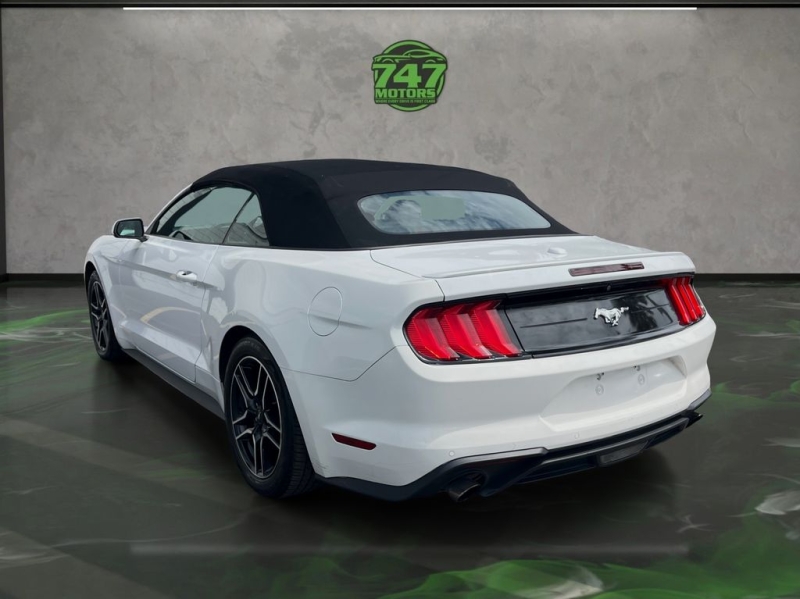 2022 Ford Mustang