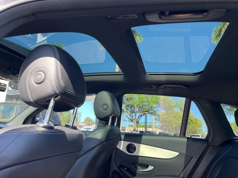 2021 Mercedes-Benz GLC