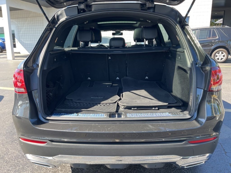 2021 Mercedes-Benz GLC
