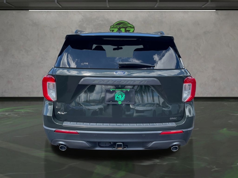 2021 Ford Explorer