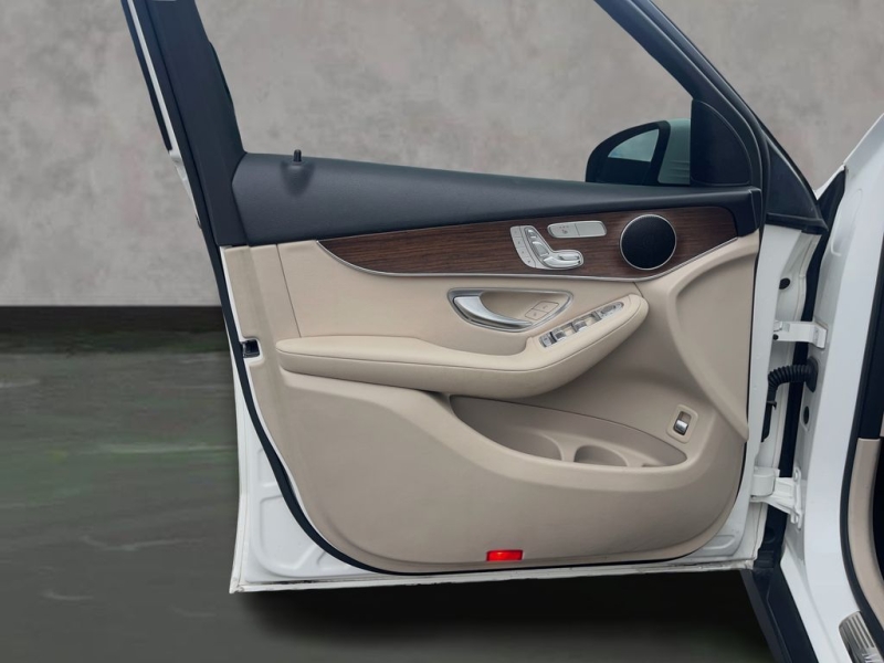 2021 Mercedes-Benz GLC