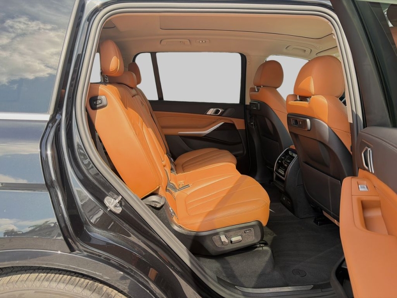 2021 BMW X7