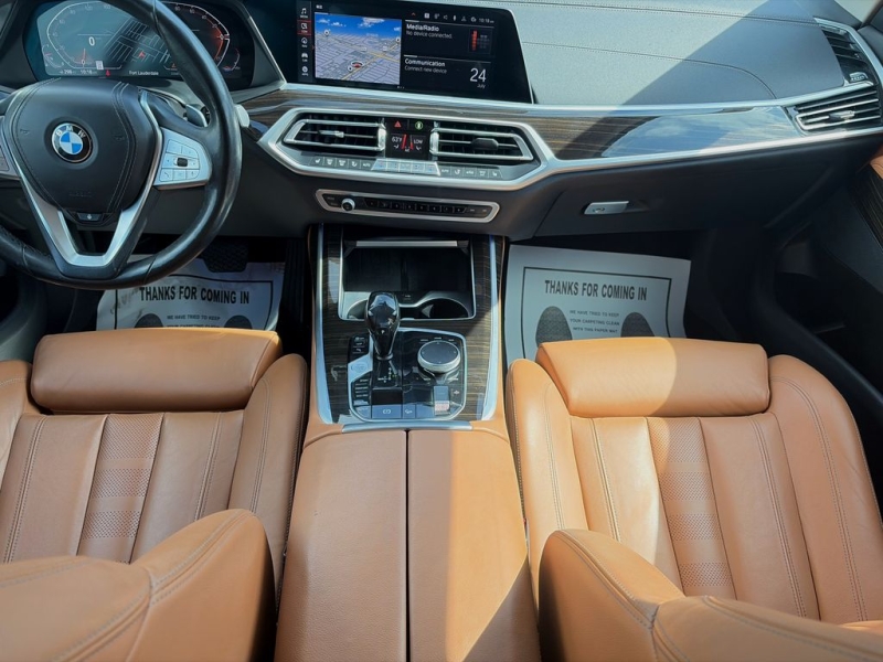 2021 BMW X7