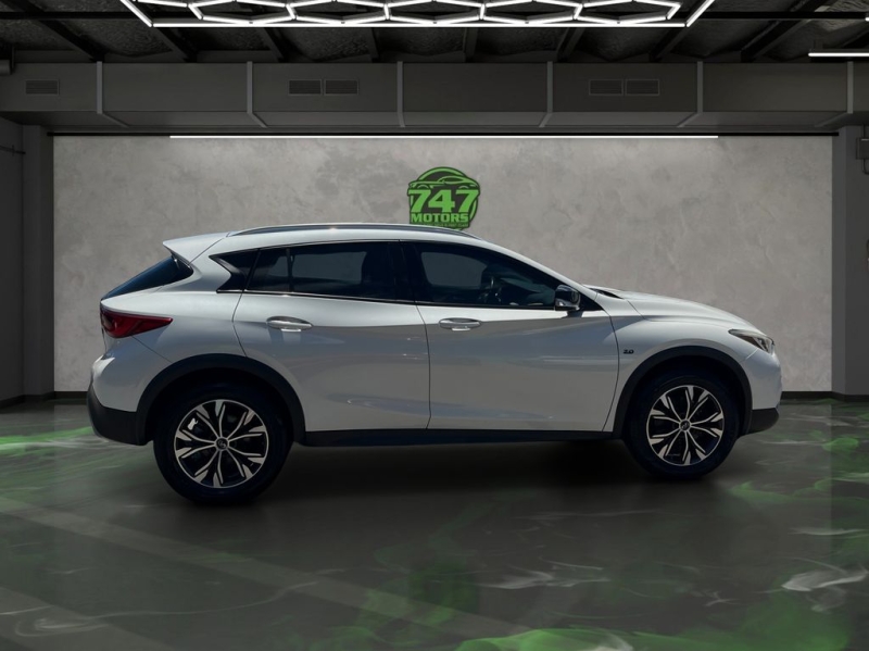 2018 INFINITI QX30