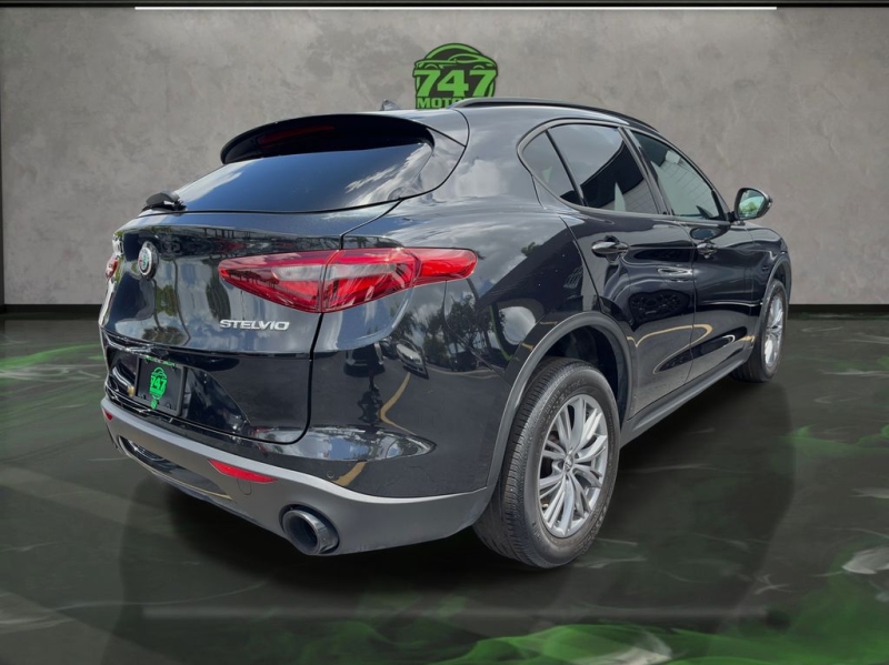 2022 Alfa Romeo Stelvio