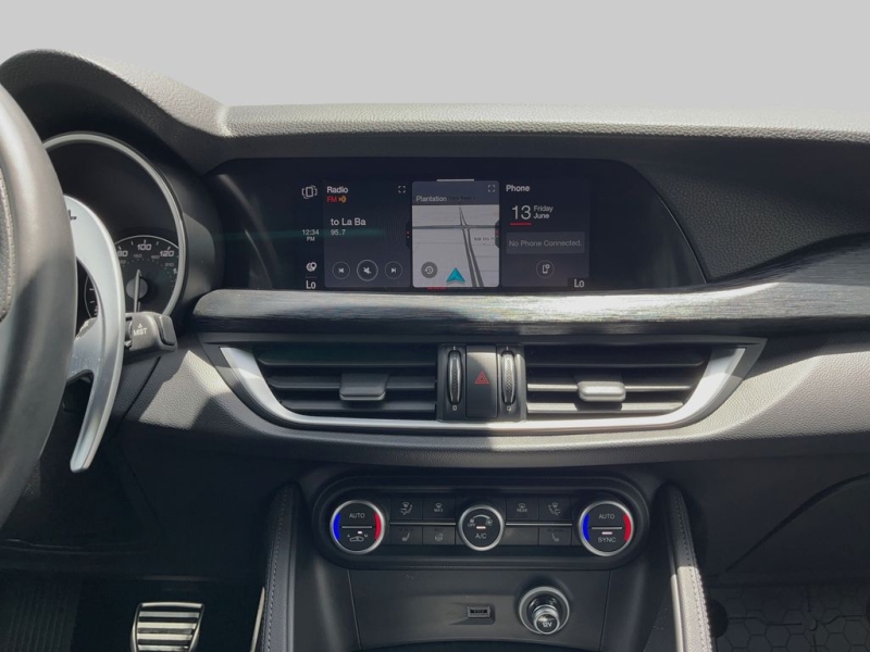 2022 Alfa Romeo Stelvio