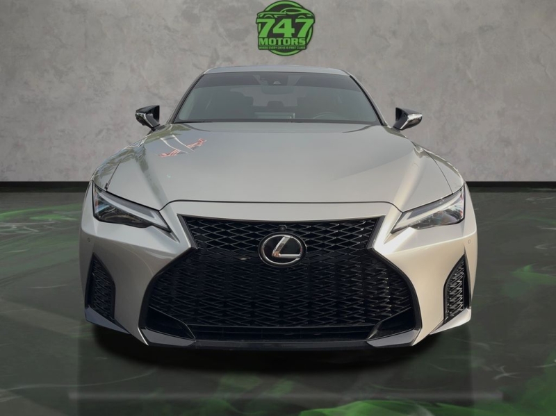 2022 Lexus IS