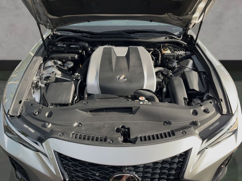 2022 Lexus IS