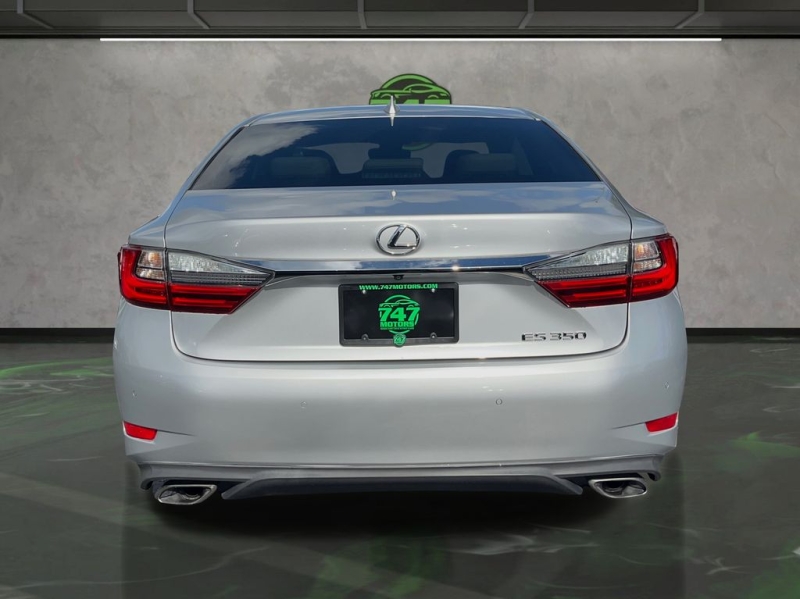 2018 Lexus ES