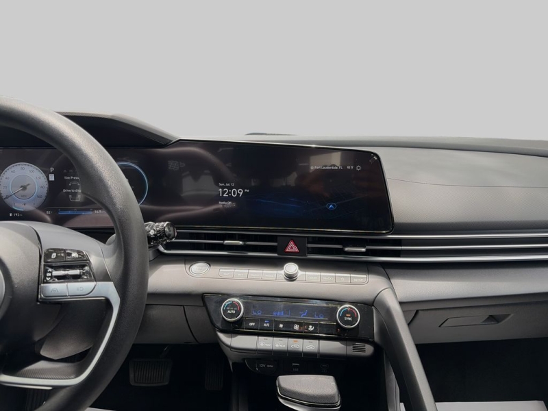 2024 Hyundai Elantra