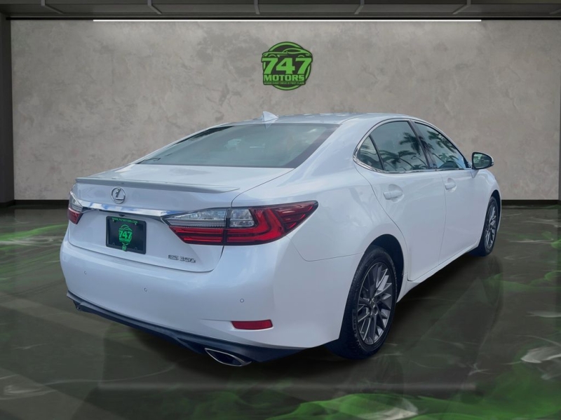 2018 Lexus ES