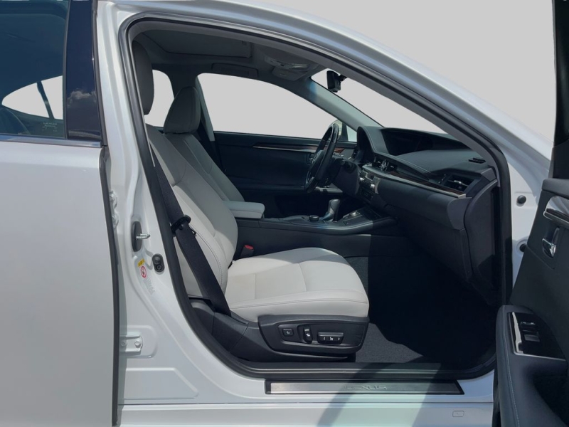 2018 Lexus ES