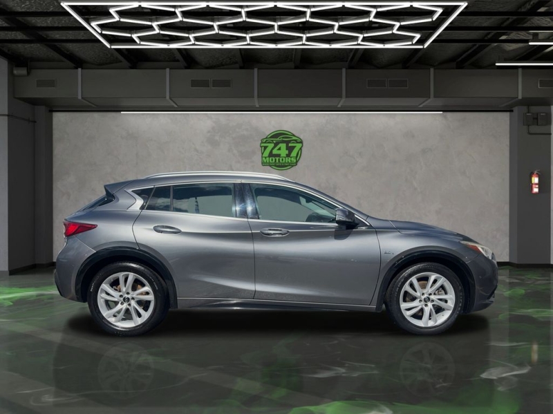 2018 INFINITI QX30