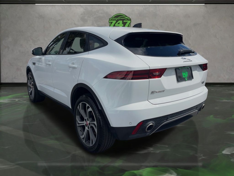 2020 Jaguar E-PACE SE photo 3