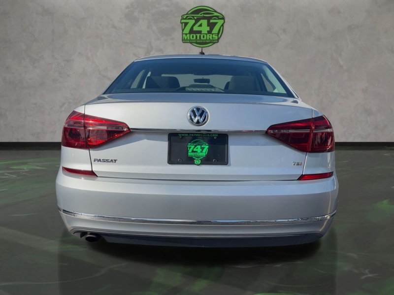 2017 Volkswagen Passat