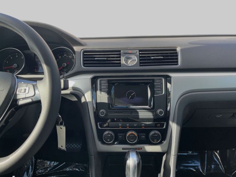 2017 Volkswagen Passat