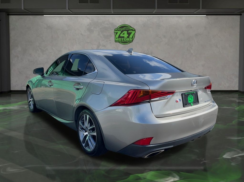 2018 Lexus IS