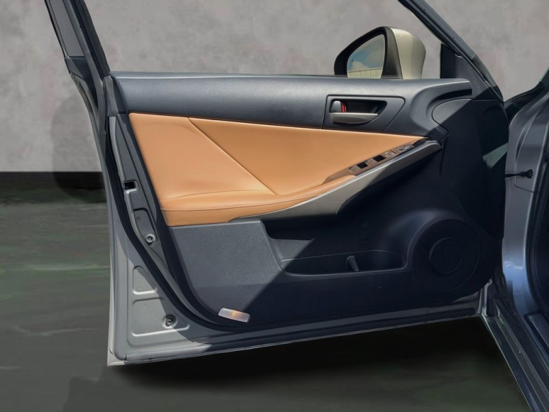 2018 Lexus IS