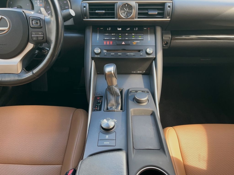 2018 Lexus IS