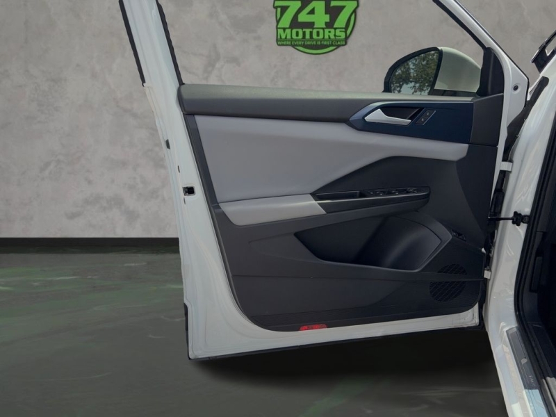 2023 Volkswagen Taos
