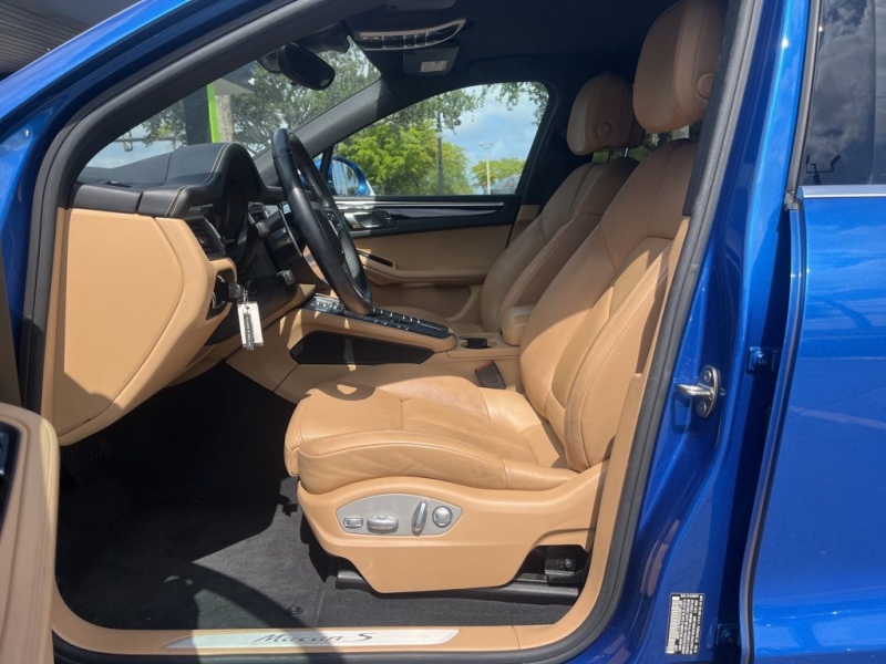 2017 Porsche Macan