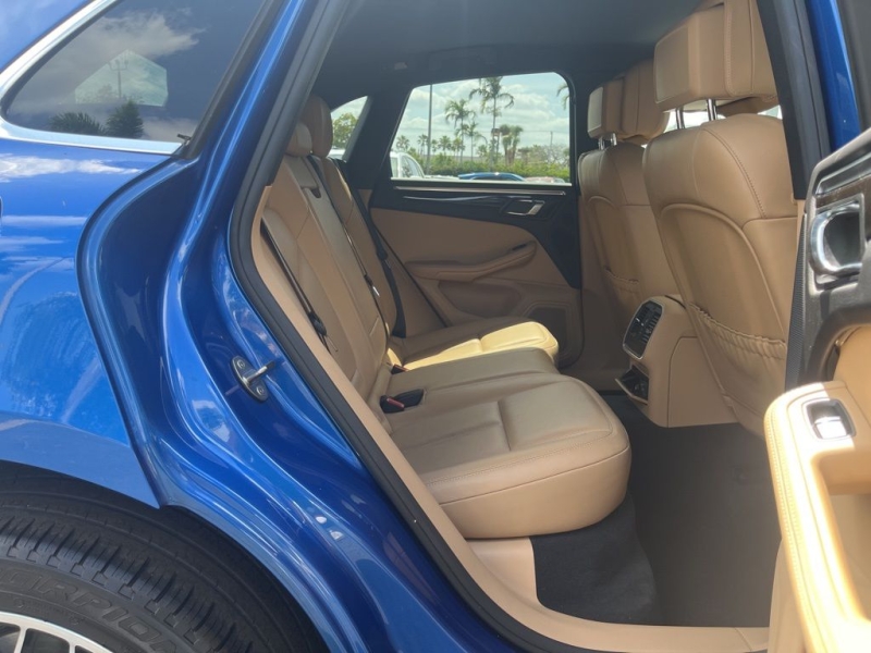 2017 Porsche Macan