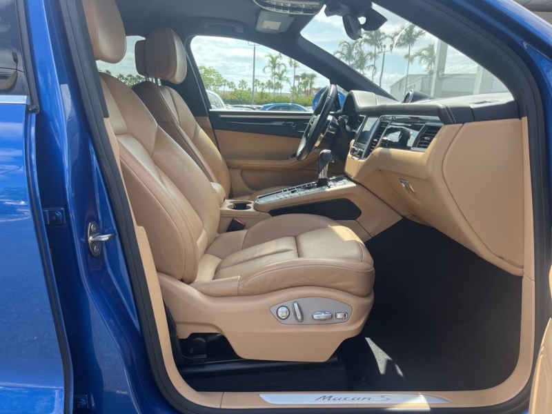 2017 Porsche Macan