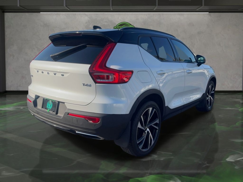 2020 Volvo XC40