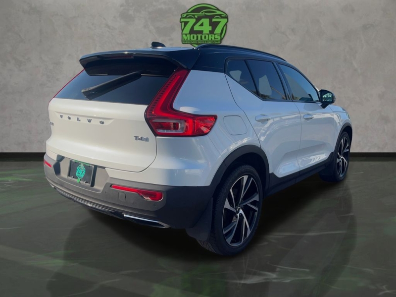 2020 Volvo XC40