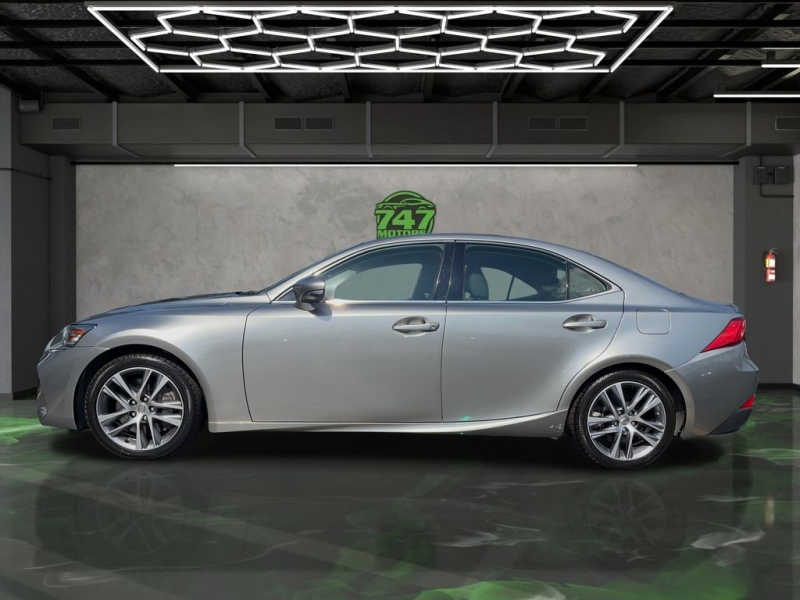 2019 Lexus IS