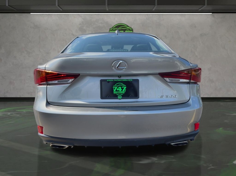 2019 Lexus IS