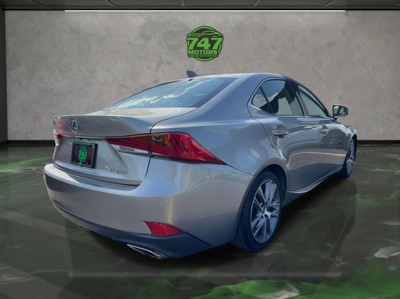 2019 Lexus IS