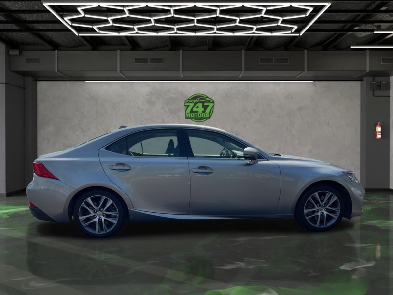 2019 Lexus IS