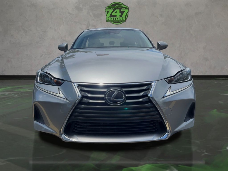 2019 Lexus IS