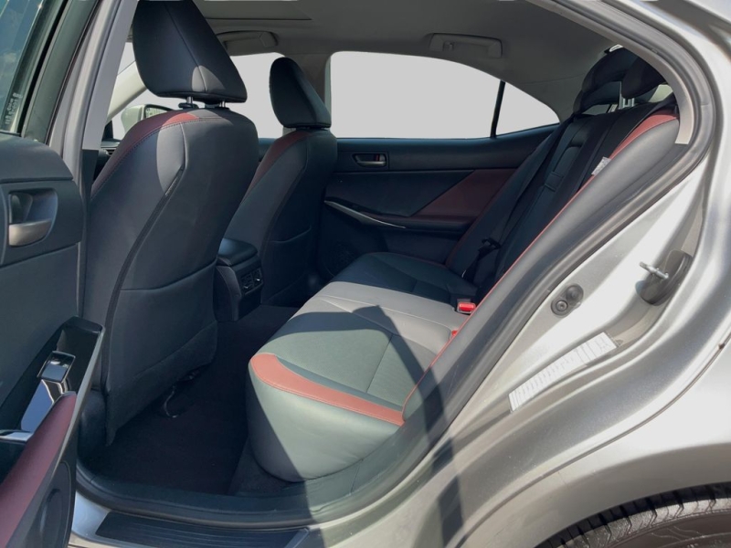 2019 Lexus IS