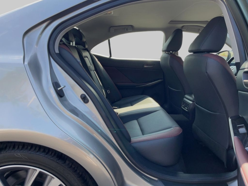 2019 Lexus IS
