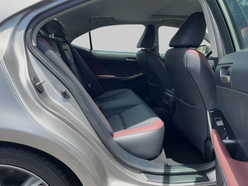 2019 Lexus IS