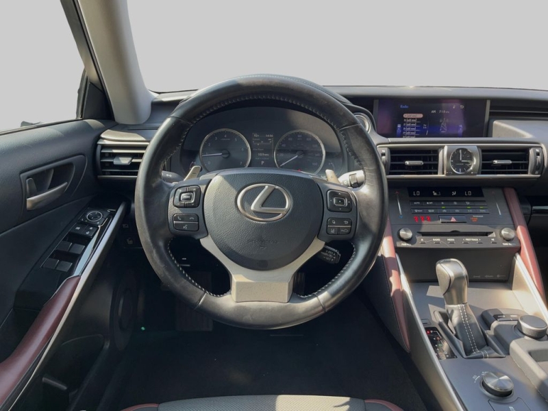 2019 Lexus IS