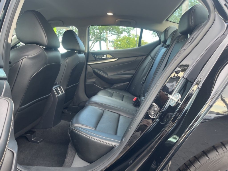 2023 Nissan Maxima