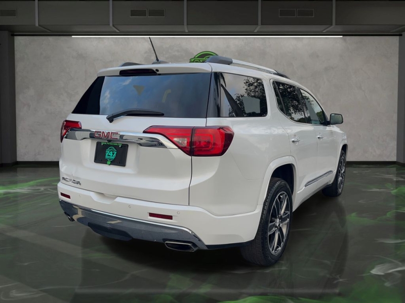 2017 Gmc Acadia Denali photo 4