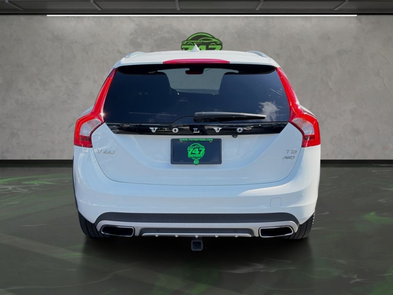 2018 Volvo V60 Cross Country