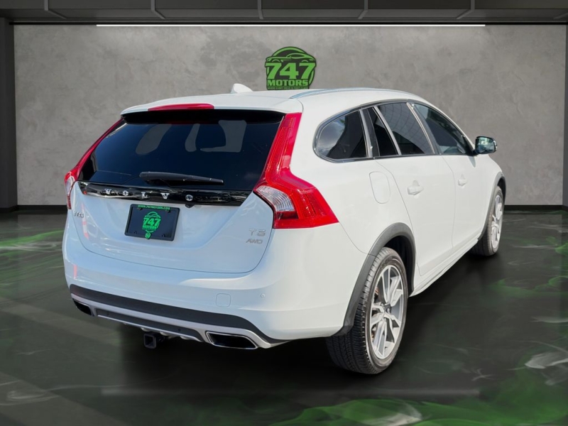 2018 Volvo V60 Cross Country