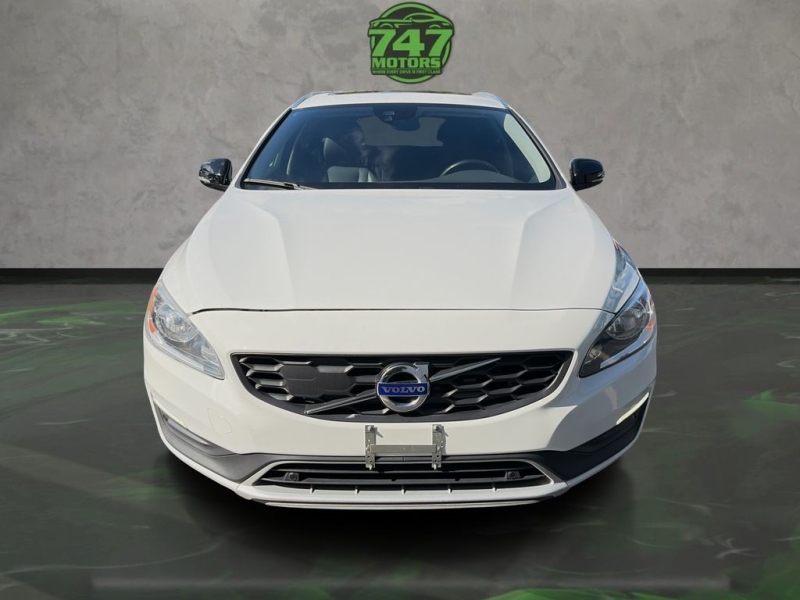 2018 Volvo V60 Cross Country