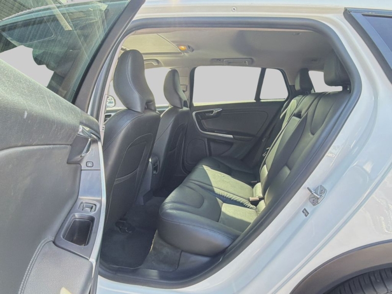 2018 Volvo V60 Cross Country