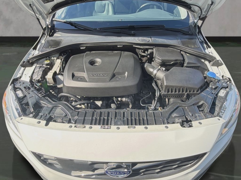 2018 Volvo V60 Cross Country