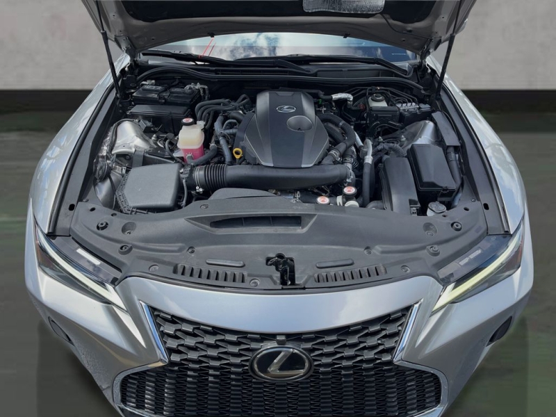 2021 Lexus IS