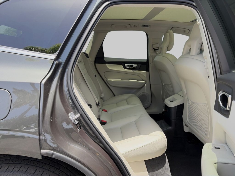 2018 Volvo XC60 Hybrid