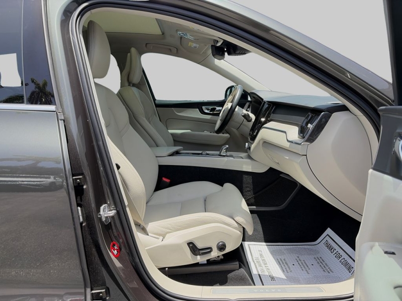 2018 Volvo XC60 Hybrid