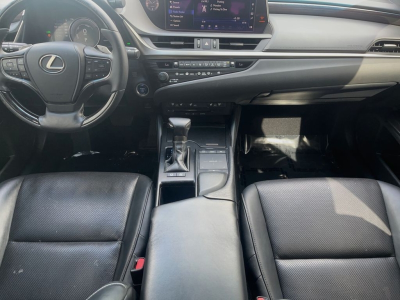 2019 Lexus ES