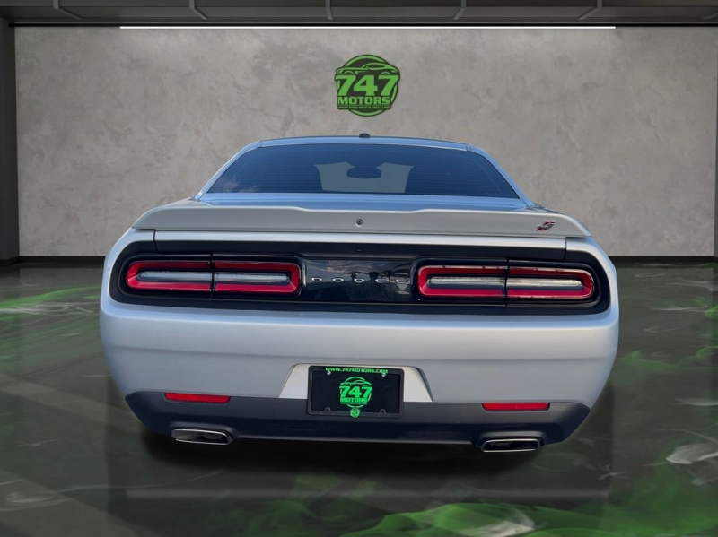 2022 Dodge Challenger